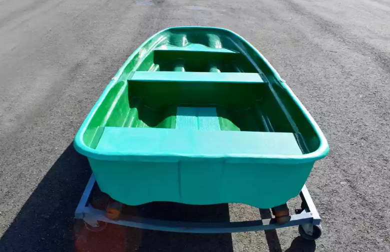 Стеклопластиковая лодка Старт (тримаран) в Симферополе