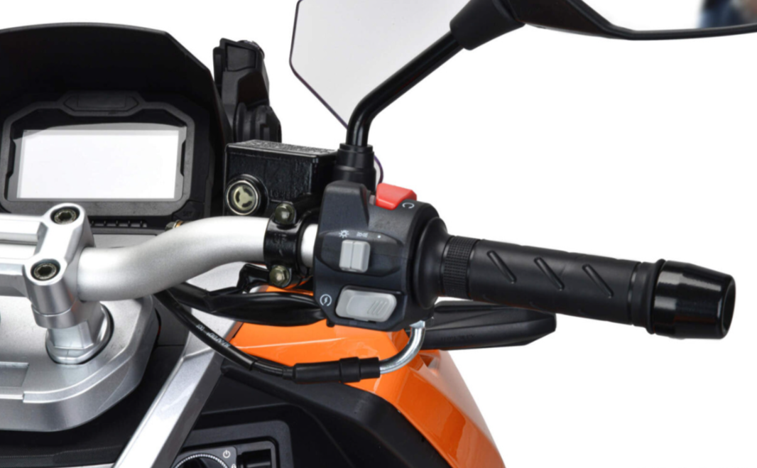 Скутер MOTOLAND (МОТОЛЕНД) T-MAX 150 в Симферополе