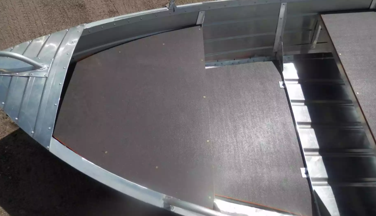 Алюминиевая лодка Вятка-Профи 32 в Симферополе