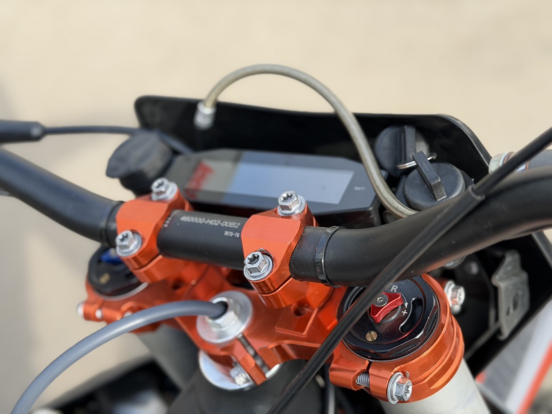 Кроссовый мотоцикл PROMAX HELLCAT KBS350 в Симферополе