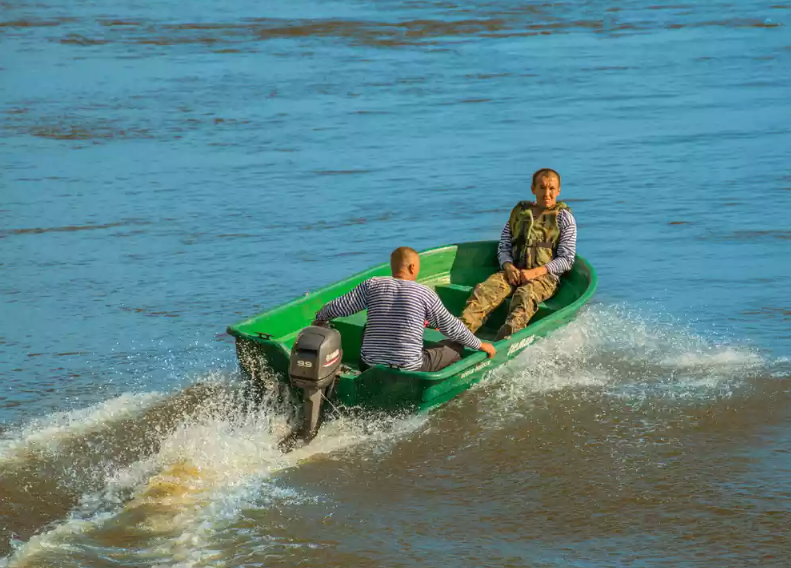 Стеклопластиковая лодка Neman-340 (тримаран) в Симферополе