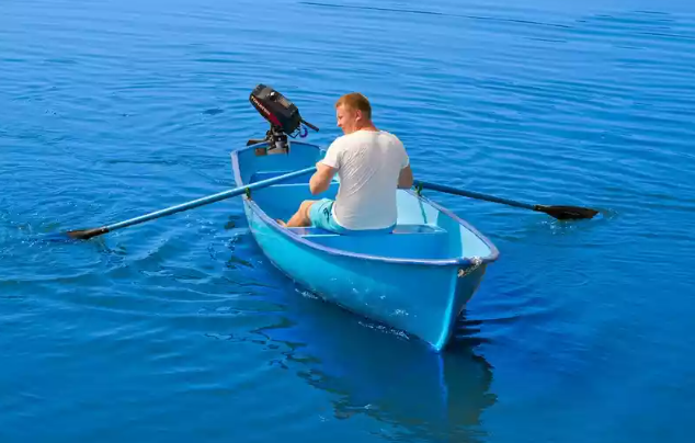 Стеклопластиковая лодка Омуль в Симферополе