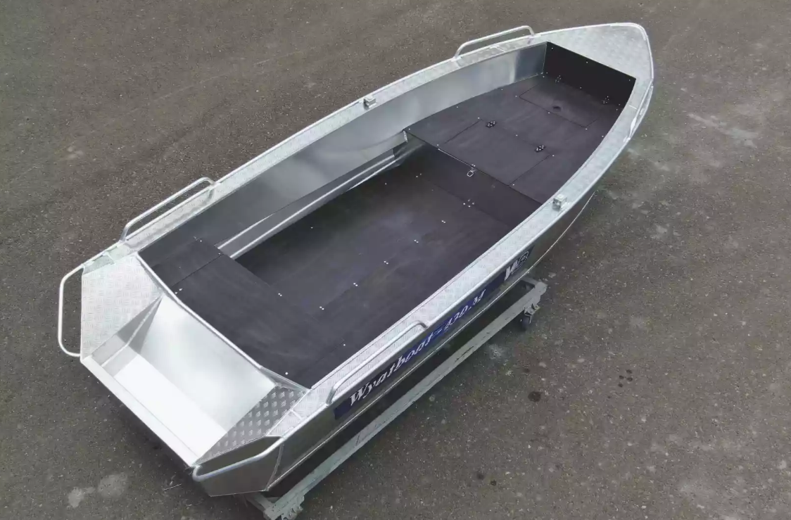 Алюминиевая лодка  Wyatboat-430М FISH в Симферополе