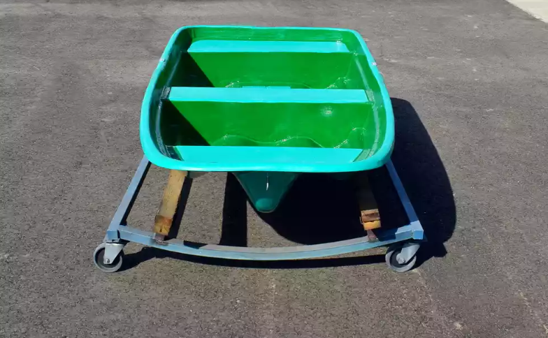 Стеклопластиковая лодка Старт (тримаран) в Симферополе