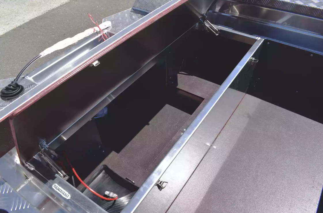 Алюминиевая лодка Wyatboat-390 DCM в Симферополе