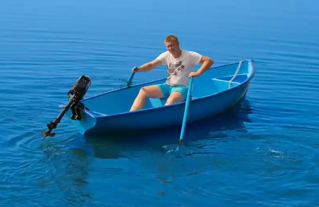 Стеклопластиковая лодка Омуль в Симферополе