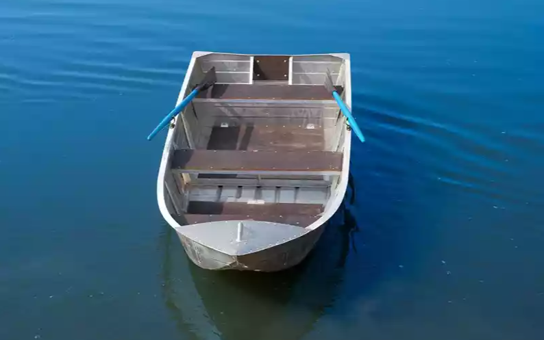 Алюминиевая лодка Вятка-Профи 37 в Симферополе