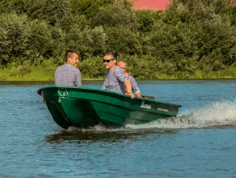 Стеклопластиковая лодка Neman-340 (тримаран) в Симферополе