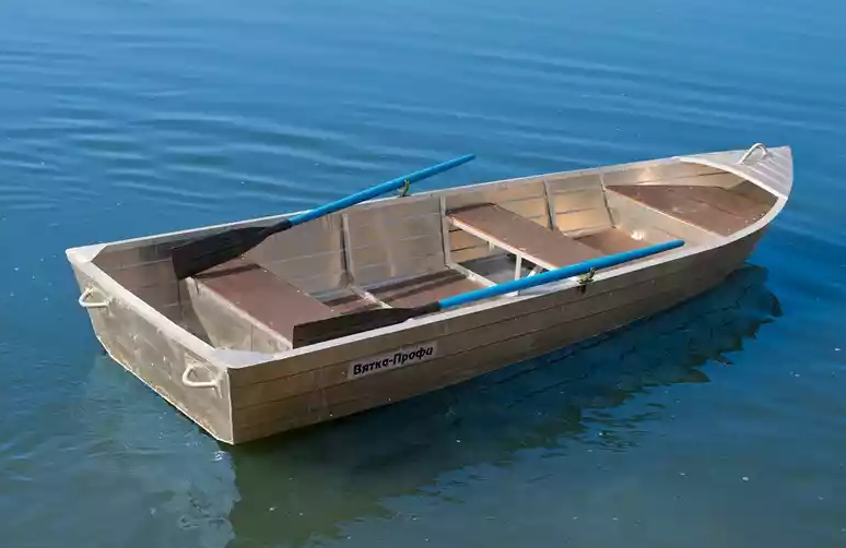 Алюминиевая лодка Вятка-Профи 32 в Симферополе