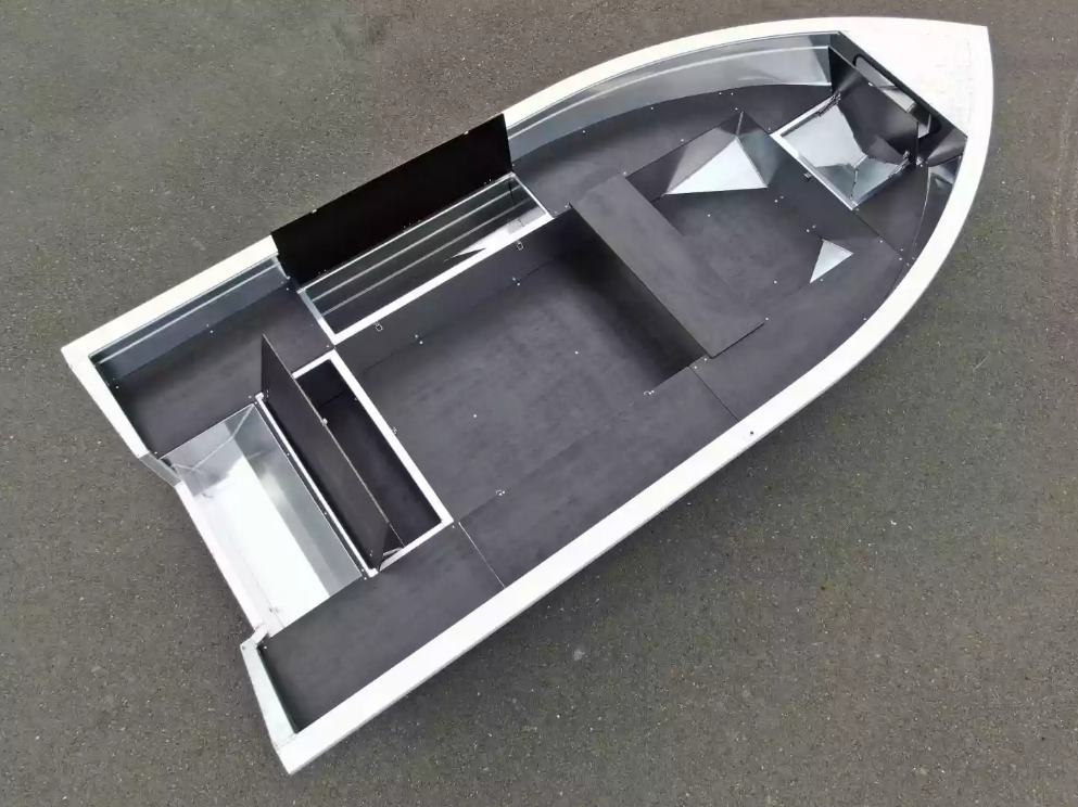 Алюминиевая лодка  Неман-420 в Симферополе