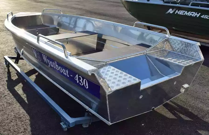 Алюминиевая лодка  Wyatboat-430 Р в Симферополе