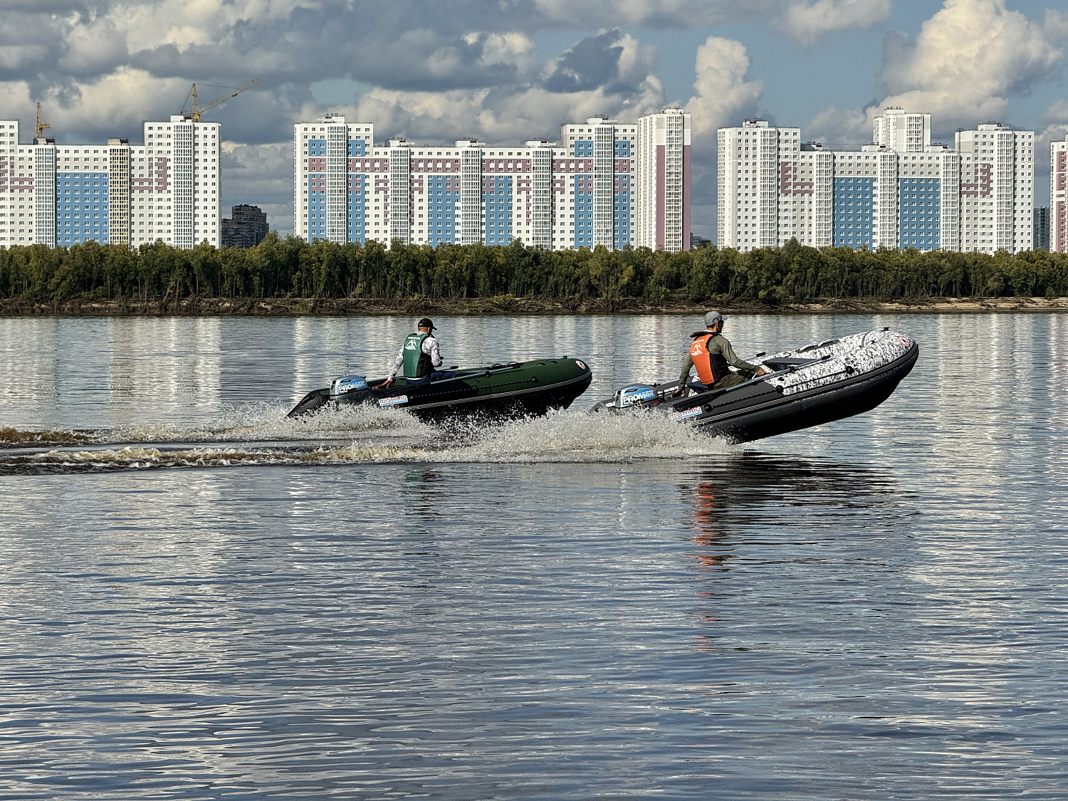 Лодка MISHIMO BIG FLOOR 440 в Симферополе