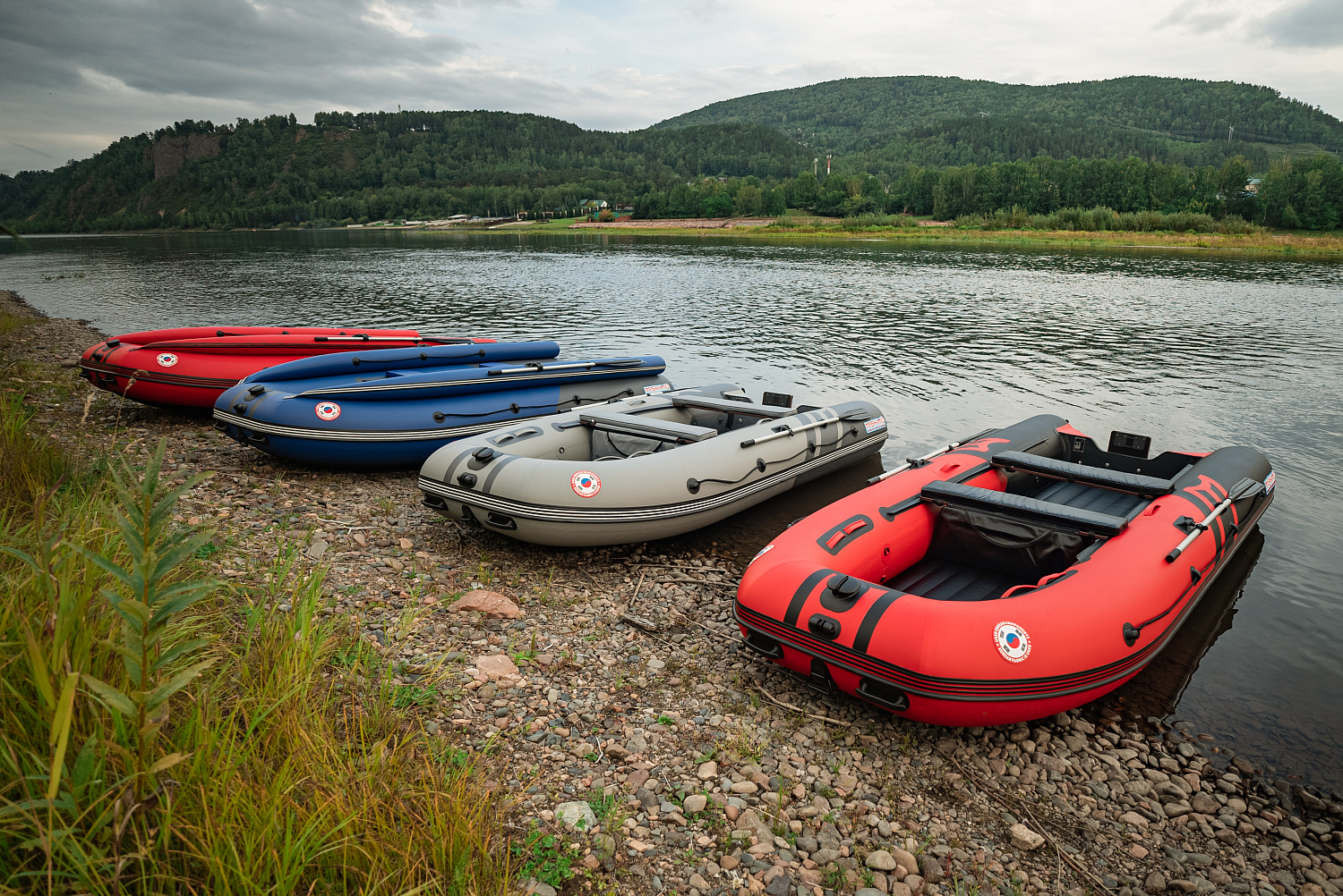 Лодка MISHIMO RIVER FJET PRO 410  под водомет в Симферополе