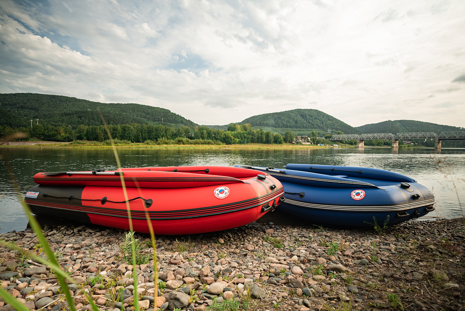 Лодка MISHIMO RIVER FJET PRO 410  под водомет в Симферополе