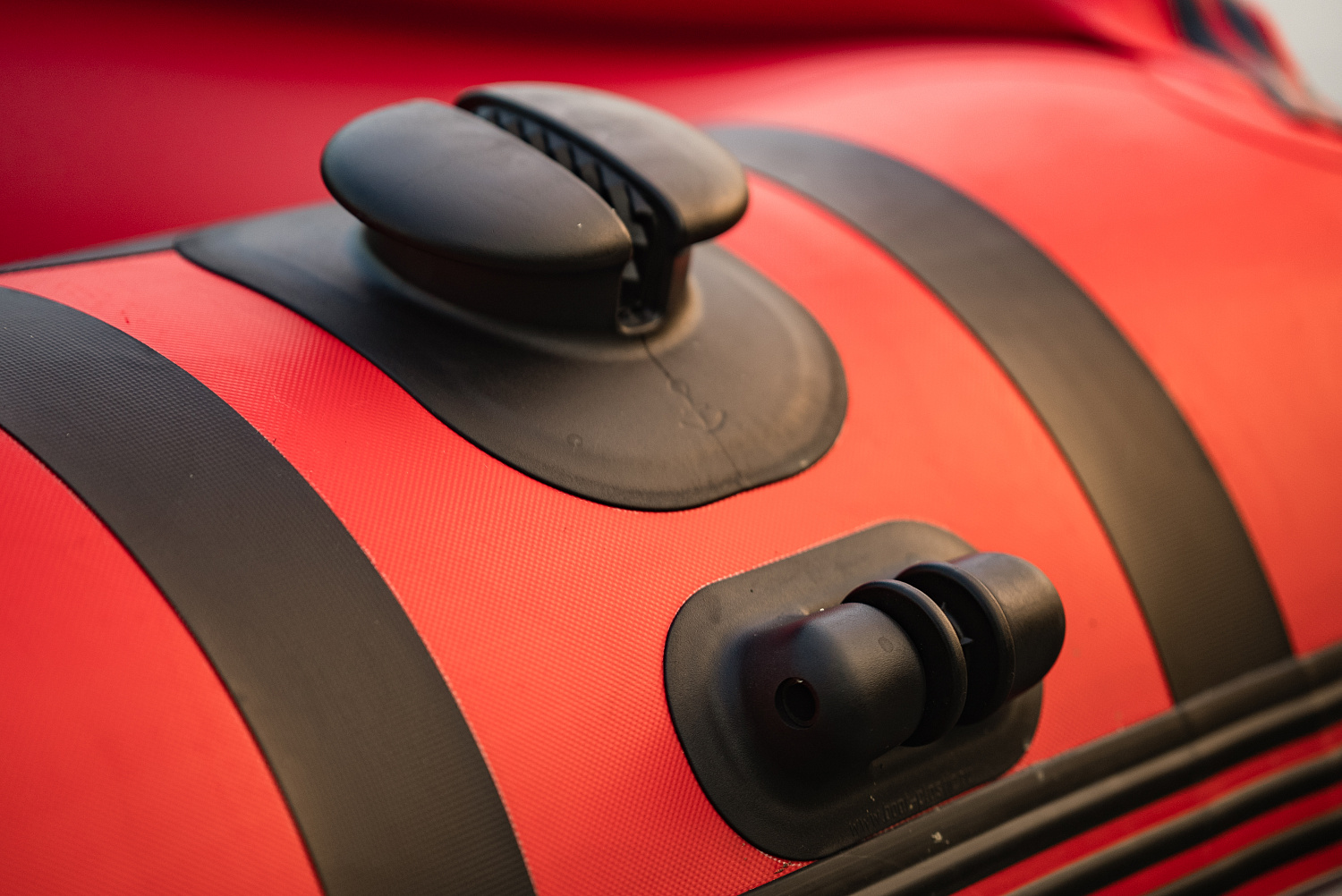 Лодка MISHIMO RIVER FJET PRO 410  под водомет в Симферополе