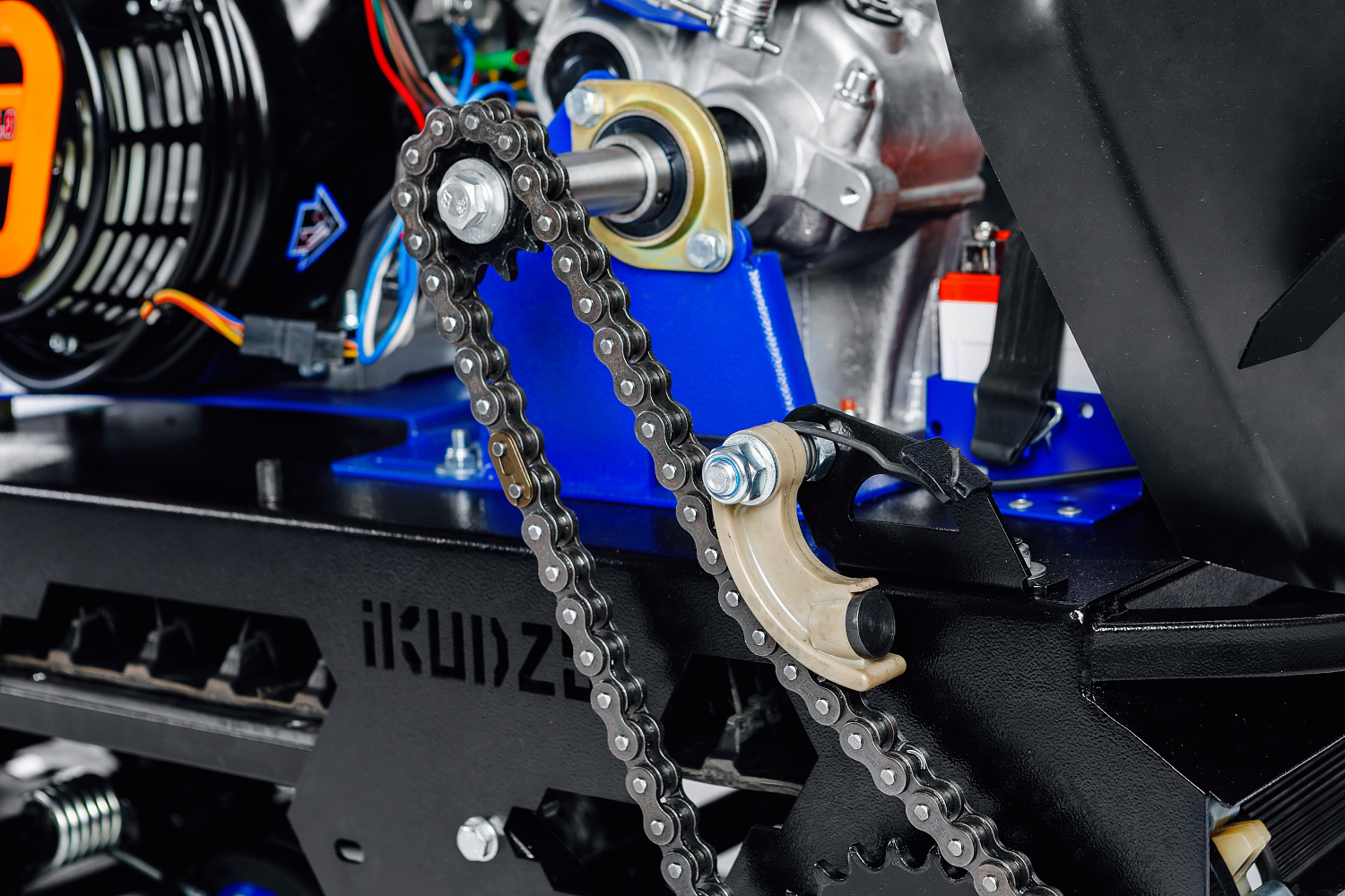 МОТОБУКСИРОВЩИК IKUDZO LONG 2.0 1700/500 EKR19 в Симферополе