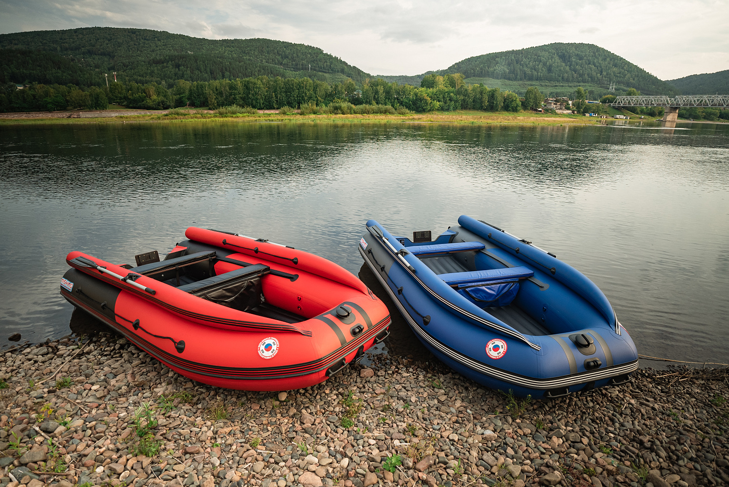 Лодка MISHIMO RIVER FJET PRO 410  под водомет в Симферополе