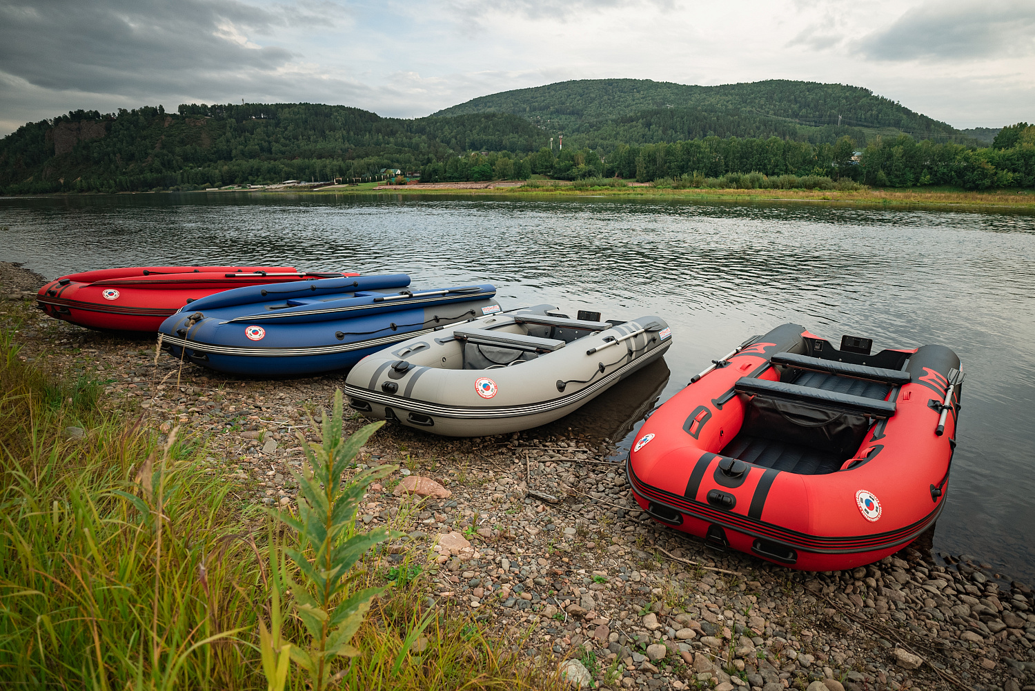 Лодка MISHIMO RIVER FJET PRO 410  под водомет в Симферополе