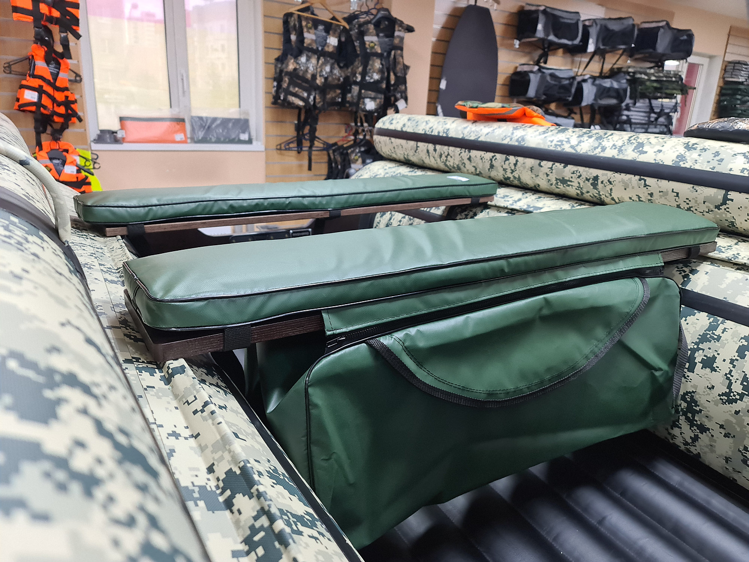 КОМПЛЕКТ МЯГКИХ НАКЛАДОК С СУМКОЙ ДЛЯ ЛОДОК 110Х20 ЗЕЛЕНЫЙ в Симферополе