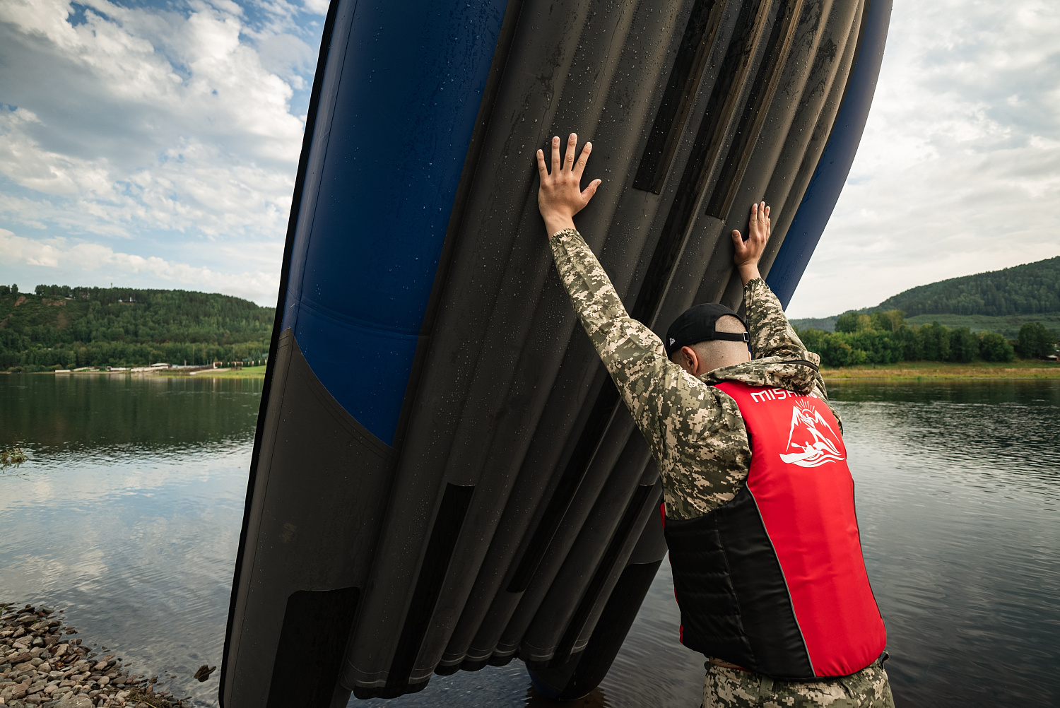 Лодка MISHIMO RIVER FJET PRO 410  под водомет в Симферополе