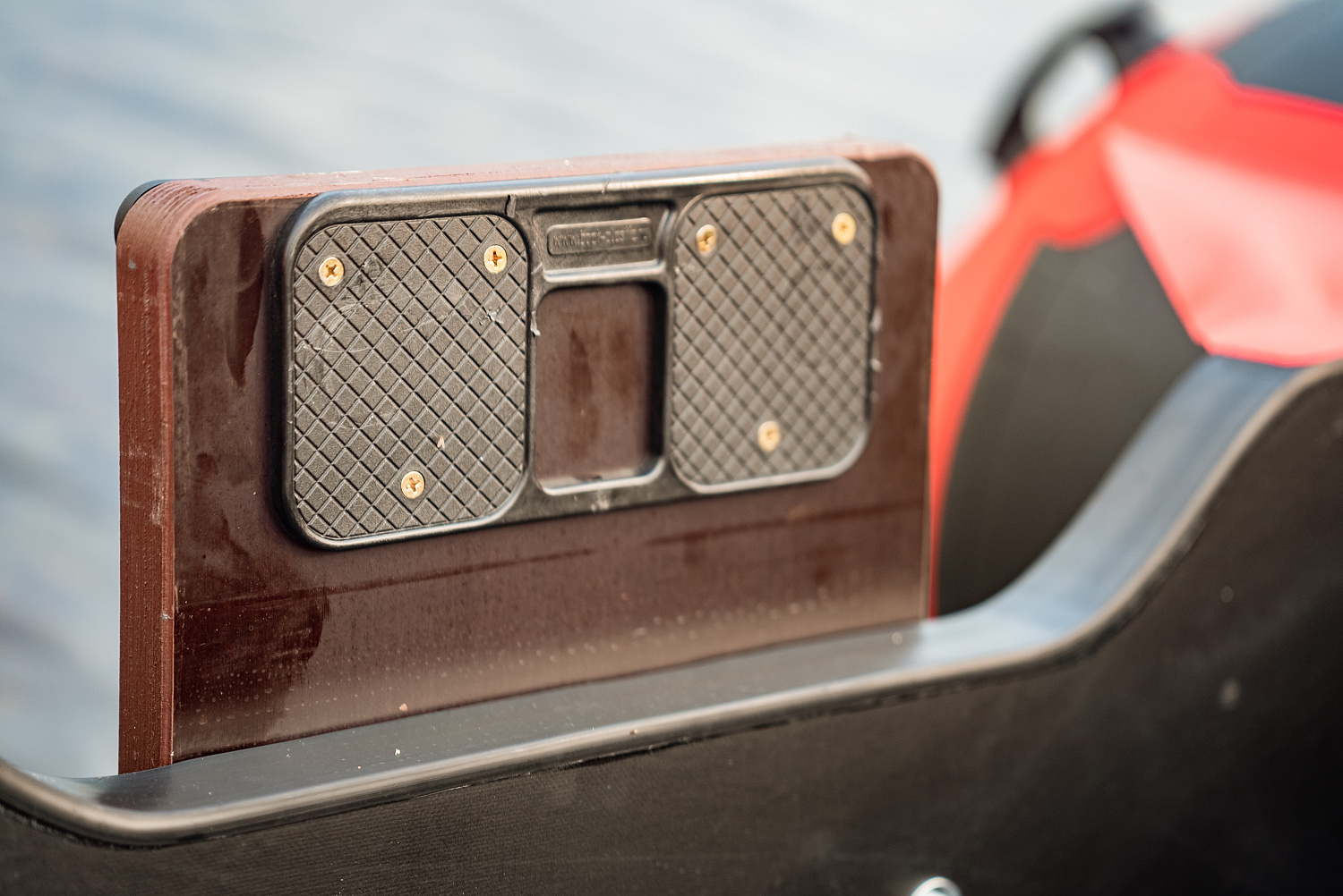 Лодка MISHIMO RIVER FJET PRO 410  под водомет в Симферополе